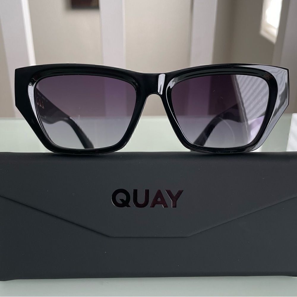 NWT QUAY No Apologies Sunglasses
